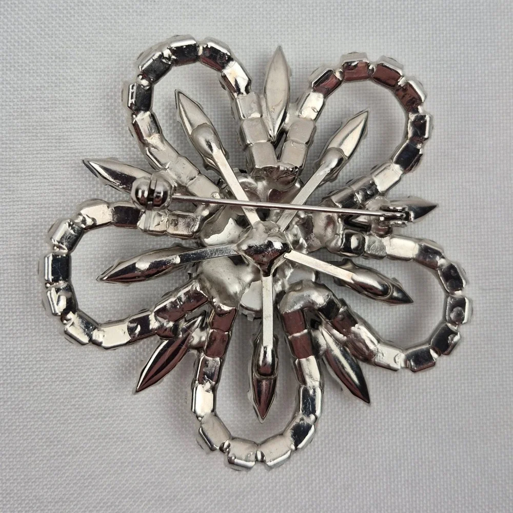 Vtg 60s Aurora‎ Borealis Rhinestone Brooch Pin 2.5